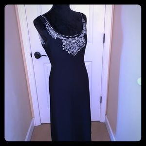 Sleeveless Black Embroidered Dress